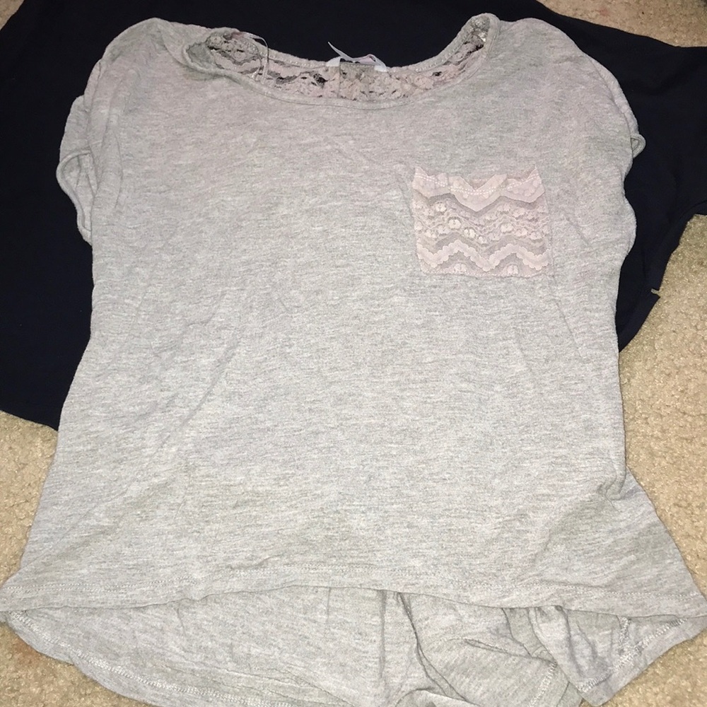 grey shirt